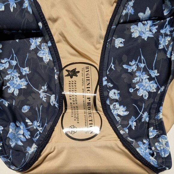 Pea in the Pod Maternity Swimsuit Coquette Dainty Floral Ruffle Deep V Medium - Picture 6 of 9